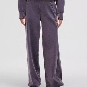 Lululemon Scuba  Mid-Rise Wide-Leg Pant Velvet - Nightfall